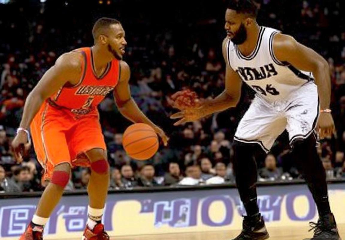 火箭猛龙季前赛：攻防对决，快攻如风精彩纷呈(图2)